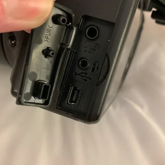 CANON REBEL XS EOS Digital Camera pop out  display screen IMAGE STABILIZER LENSE - Picture 12 of 16